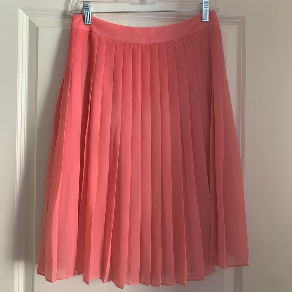 Ann Taylor Pleated Pink Coral Skirt - A Line - 4P - Picture 2 of 7